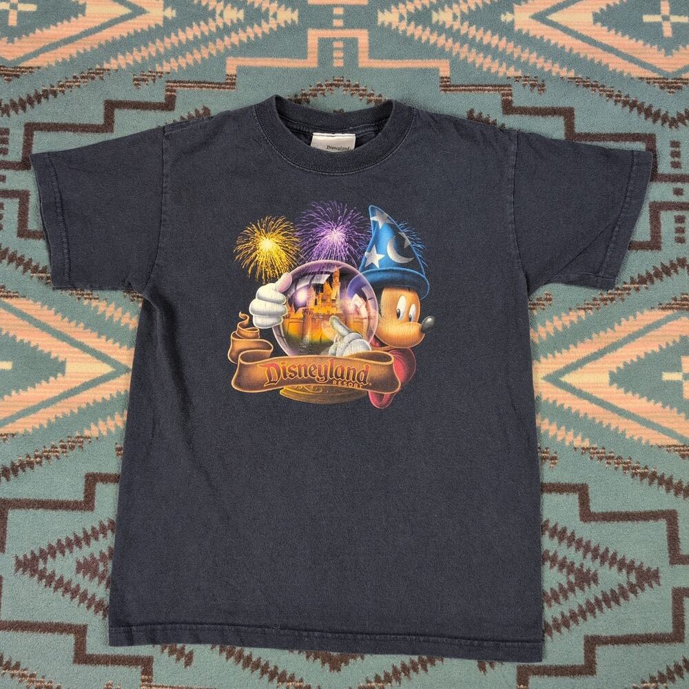 Vintage Disneyland Resorts Mickey Mouse Fantasia Globe T-Shirt Kids Youth Medium